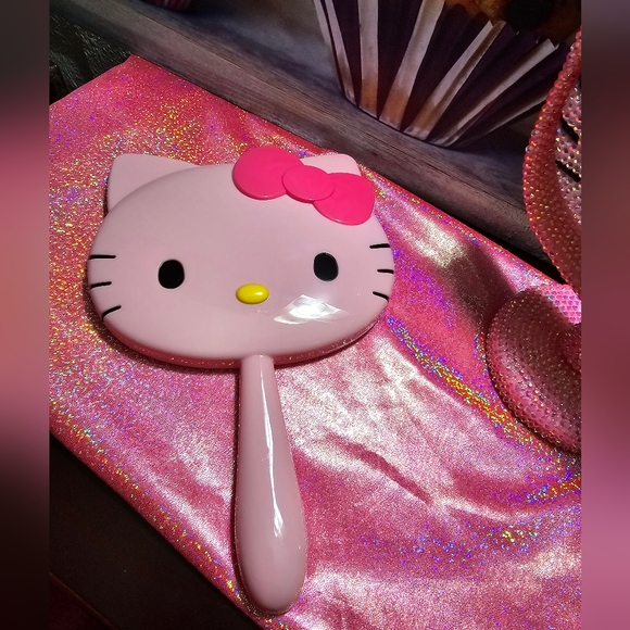 Sanrio Accessories - Hello Kitty Handheld Mirror!